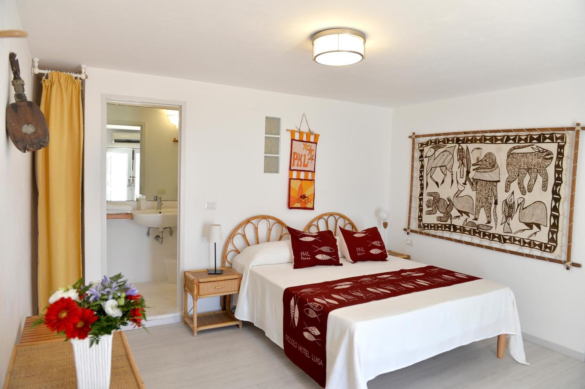 Piccolo Hotel Luisa Ponza Buitenkant foto